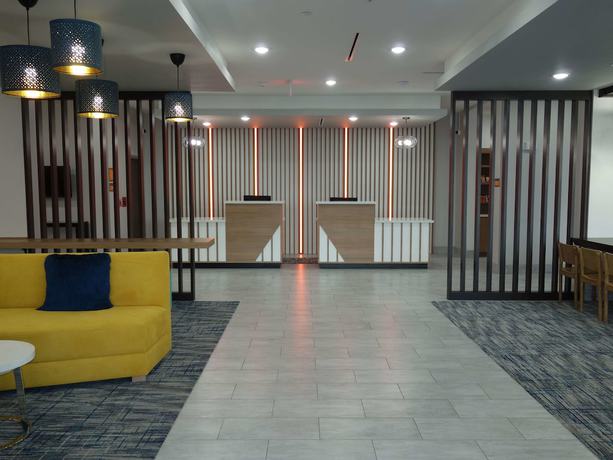 Imagen de los interiores del Hotel La Quinta Inn and Suites by Wyndham San Antonio Alamo City. Foto 20
