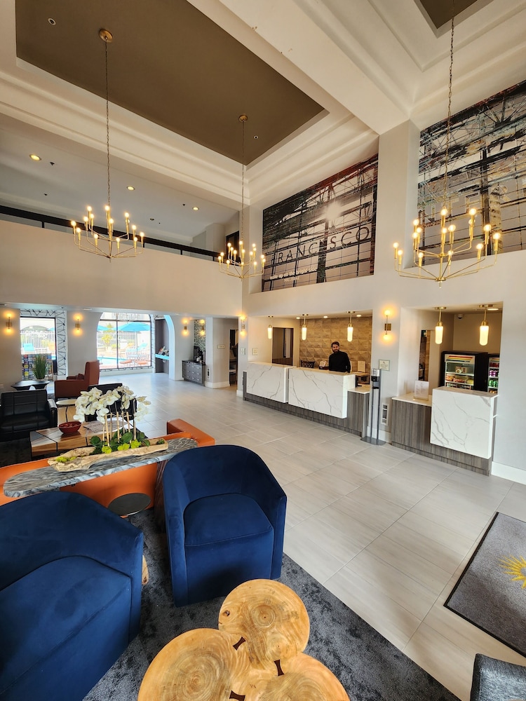 Imagen de los interiores del Hotel La Quinta Inn and Suites by Wyndham San Francisco Airport West. Foto 12