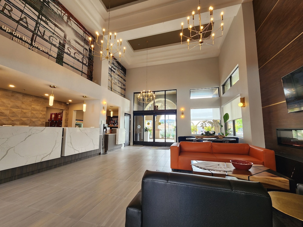 Imagen de los interiores del Hotel La Quinta Inn and Suites by Wyndham San Francisco Airport West. Foto 18