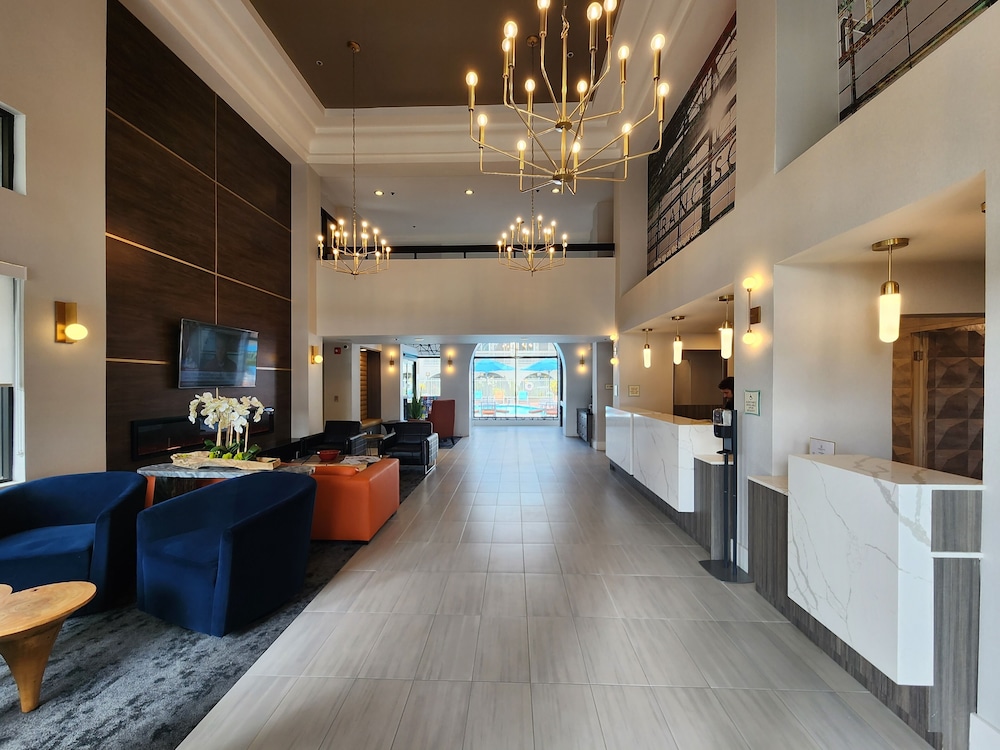 Imagen de los interiores del Hotel La Quinta Inn and Suites by Wyndham San Francisco Airport West. Foto 19