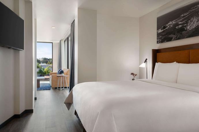 Imagen de la habitación del Hotel La Quinta Inn and Suites by Wyndham San Luis Obispo Downtown. Foto 15