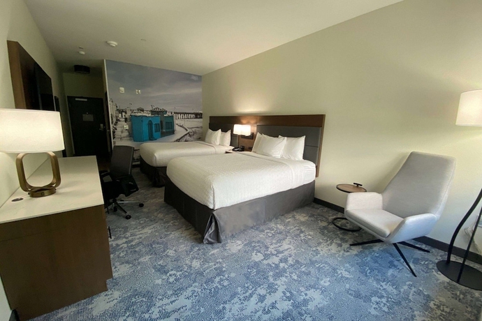 Imagen de la habitación del Hotel La Quinta Inn and Suites by Wyndham Santa Cruz. Foto 3