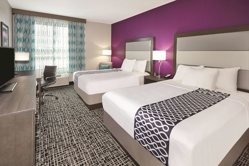 Imagen de la habitación del Hotel La Quinta Inn and Suites by Wyndham Springfield IL. Foto 2