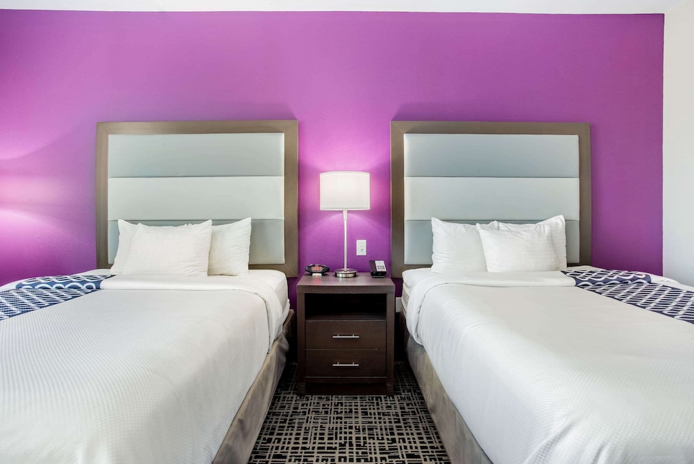 Imagen de la habitación del Hotel La Quinta Inn and Suites by Wyndham Springfield IL. Foto 8