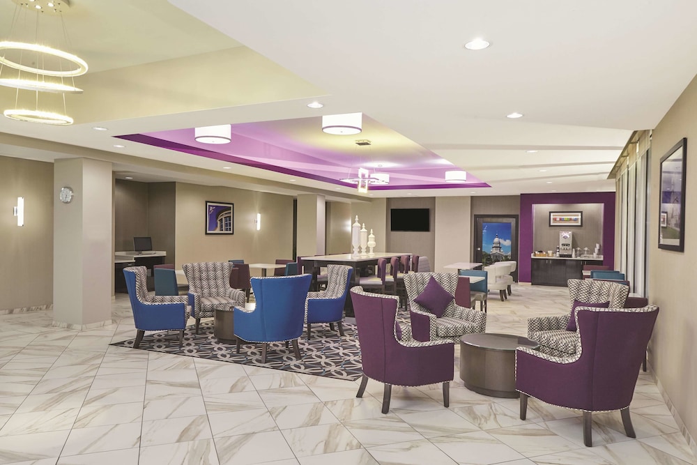 Imagen de los interiores del Hotel La Quinta Inn and Suites by Wyndham Springfield IL. Foto 14