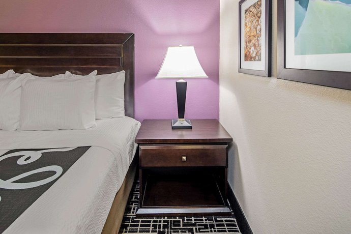 Imagen de la habitación del Hotel La Quinta Inn and Suites by Wyndham Temecula. Foto 13