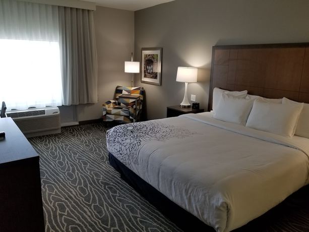 Imagen de la habitación del Hotel La Quinta Inn and Suites by Wyndham Tifton. Foto 8