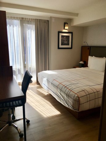 Imagen de la habitación del Hotel La Quinta Inn and Suites by Wyndham Times Square South. Foto 8