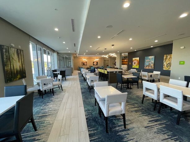 Imagen de los interiores del Hotel La Quinta Inn and Suites by Wyndham Valdosta. Foto 13