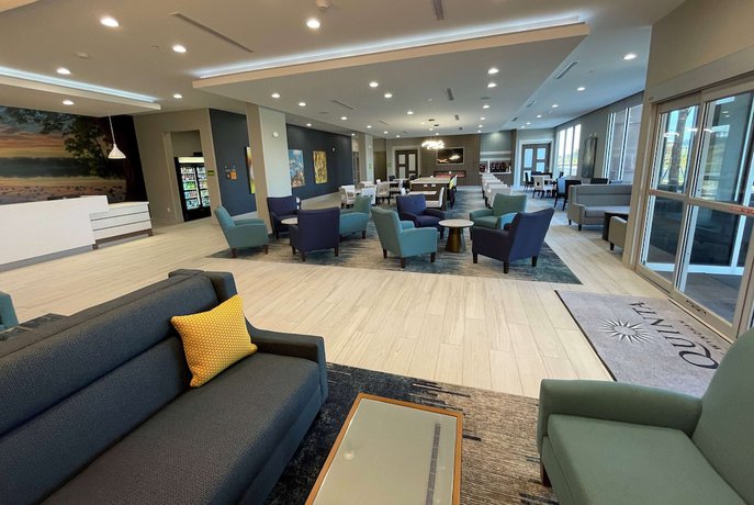 Imagen de los interiores del Hotel La Quinta Inn and Suites by Wyndham Valdosta. Foto 16
