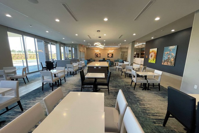 Imagen de los interiores del Hotel La Quinta Inn and Suites by Wyndham Valdosta. Foto 19