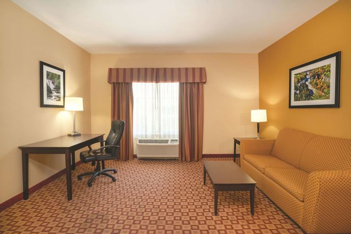 Imagen de la habitación del Hotel La Quinta Inn and Suites by Wyndham Verona. Foto 13