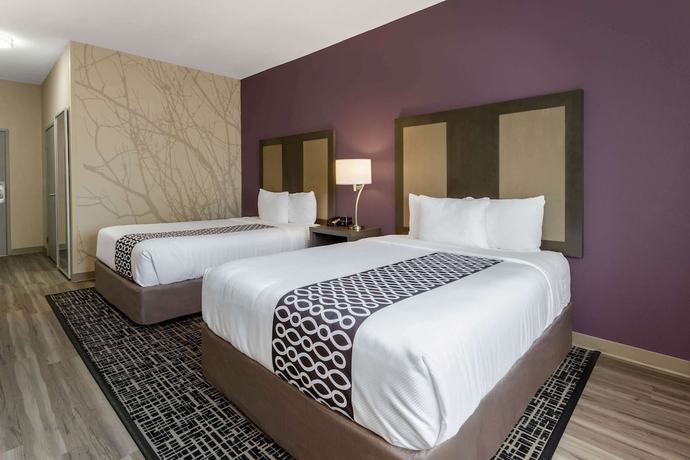 Imagen de la habitación del Hotel La Quinta Inn and Suites by Wyndham Wichita Airport. Foto 12