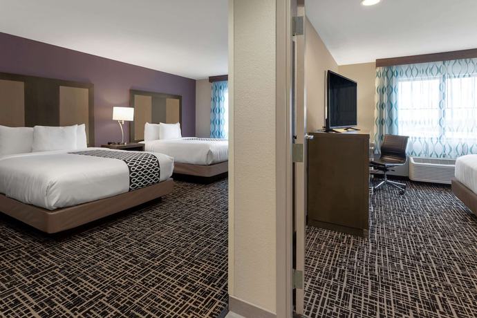 Imagen de la habitación del Hotel La Quinta Inn and Suites by Wyndham Wichita Airport. Foto 14