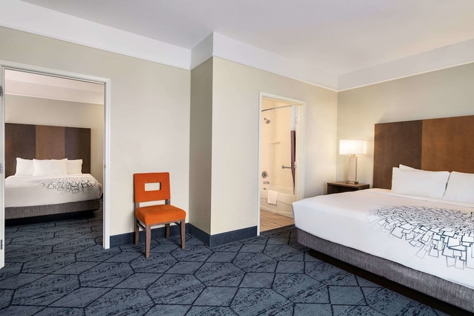 Imagen de la habitación del Hotel La Quinta Inn and Suites by Wyndham at WaTiki Waterpark. Foto 10