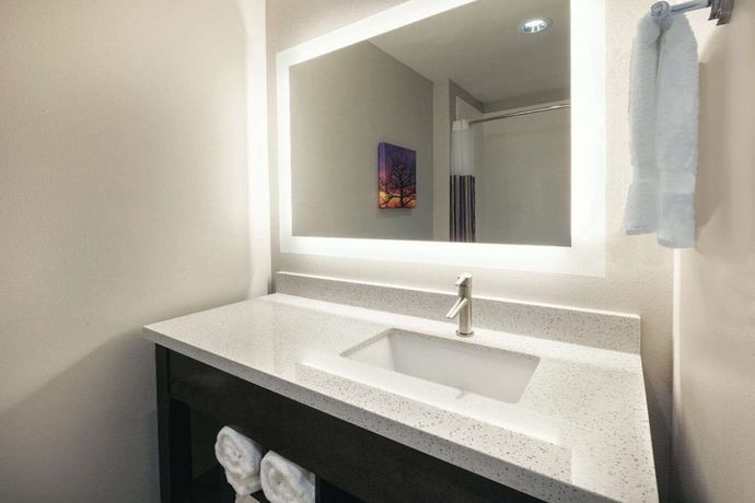 Imagen de la habitación del Hotel La Quinta Inn and Suites by Wyndham-Albany GA. Foto 5