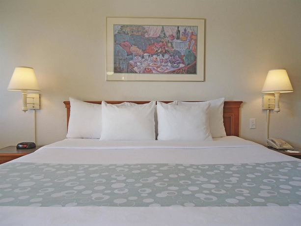 Imagen de la habitación del Hotel La Quinta Inn by Wyndham Albuquerque Northeast. Foto 7