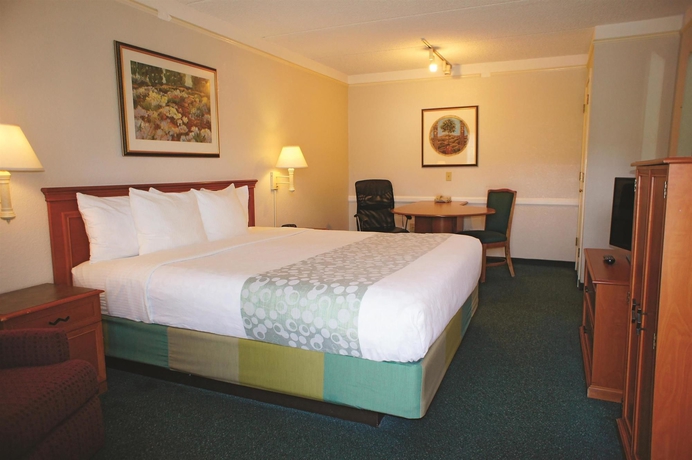 Imagen de la habitación del Hotel La Quinta Inn by Wyndham Bakersfield South. Foto 5