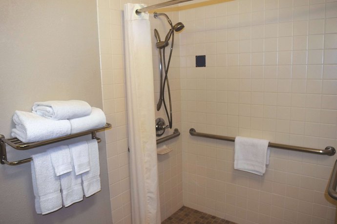 Imagen de la habitación del Hotel La Quinta Inn by Wyndham Binghamton - Johnson City. Foto 12
