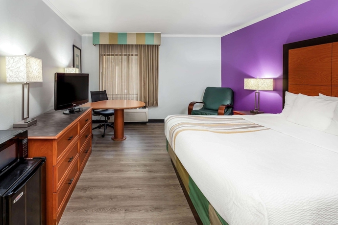 Imagen de la habitación del Hotel La Quinta Inn by Wyndham Birmingham - Inverness. Foto 10