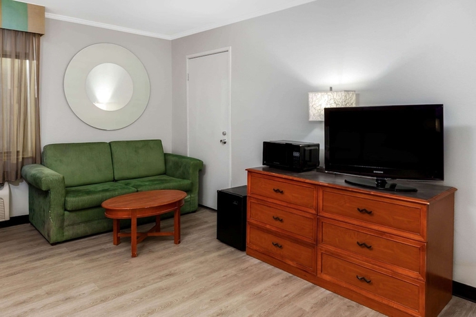Imagen de la habitación del Hotel La Quinta Inn by Wyndham Birmingham - Inverness. Foto 15