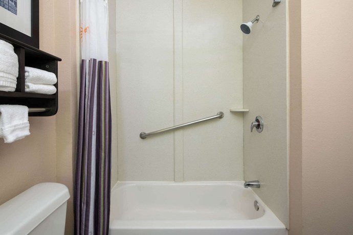 Imagen de la habitación del Hotel La Quinta Inn by Wyndham Calhoun South I-75. Foto 5