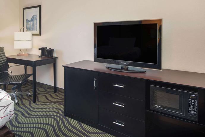 Imagen de la habitación del Hotel La Quinta Inn by Wyndham Calhoun South I-75. Foto 10