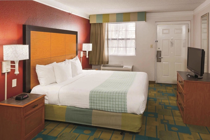 Imagen de la habitación del Hotel La Quinta Inn by Wyndham Colorado Springs Garden of the Gods. Foto 8