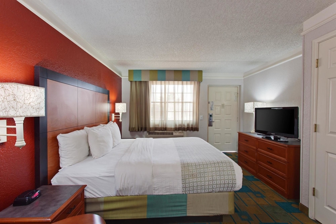 Imagen de la habitación del Hotel La Quinta Inn by Wyndham Costa Mesa / Newport Beach. Foto 12