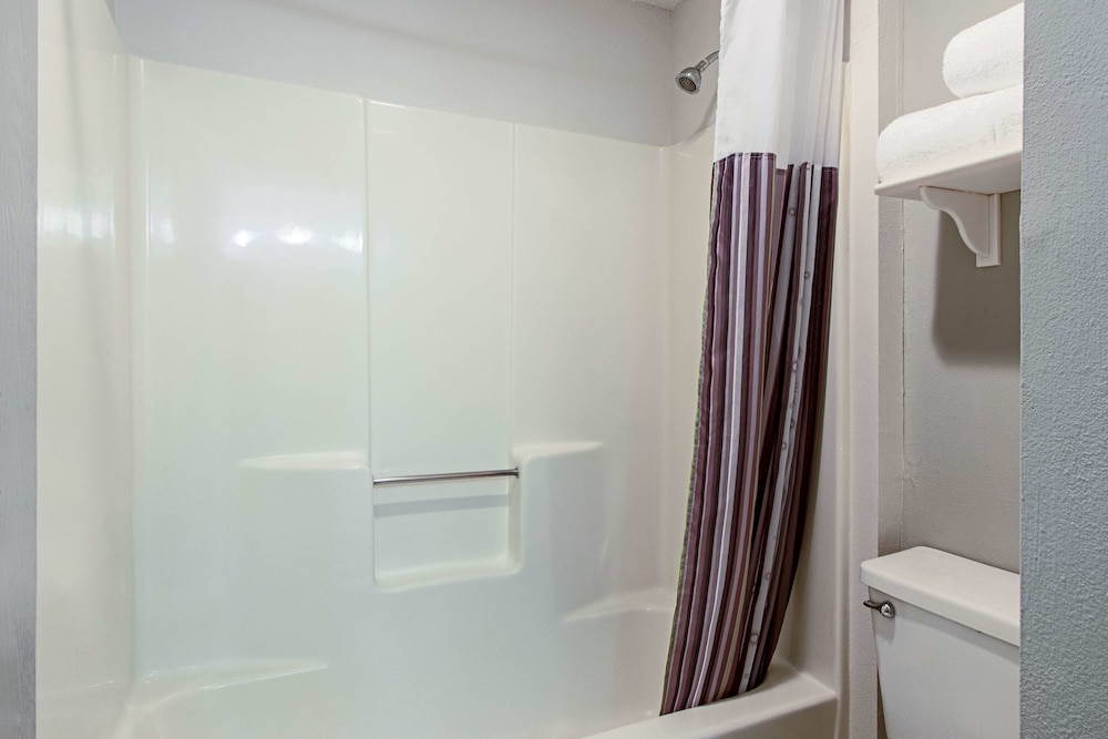 Imagen de la habitación del Hotel La Quinta Inn by Wyndham Ft. Lauderdale Tamarac East. Foto 9