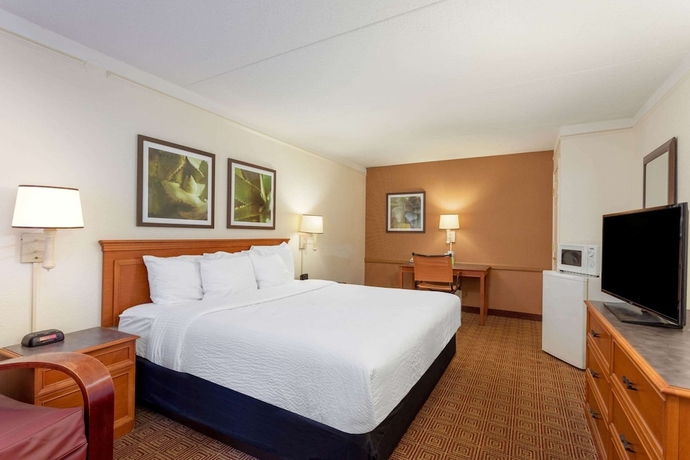 Imagen de la habitación del Hotel La Quinta Inn by Wyndham Huntsville Research Park. Foto 7