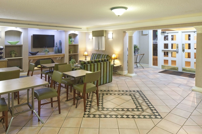 Imagen de los interiores del Hotel La Quinta Inn by Wyndham Huntsville Research Park. Foto 18