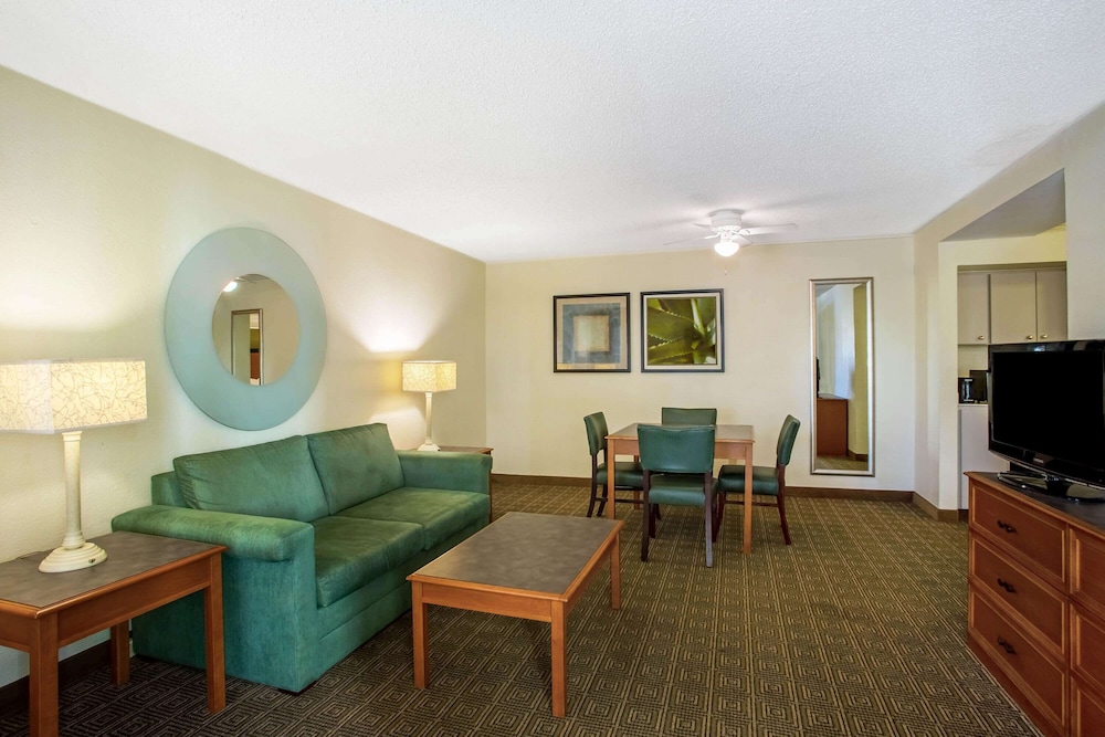 Imagen de la habitación del Hotel La Quinta Inn by Wyndham Killeen - Fort Hood. Foto 12