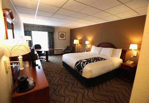 Imagen de la habitación del Hotel La Quinta Inn by Wyndham Lynnwood. Foto 3