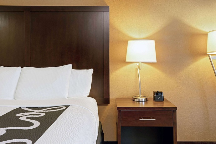 Imagen de la habitación del Hotel La Quinta Inn by Wyndham Lynnwood. Foto 6