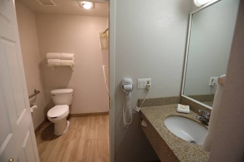 Imagen de la habitación del Hotel La Quinta Inn by Wyndham Lynnwood. Foto 9