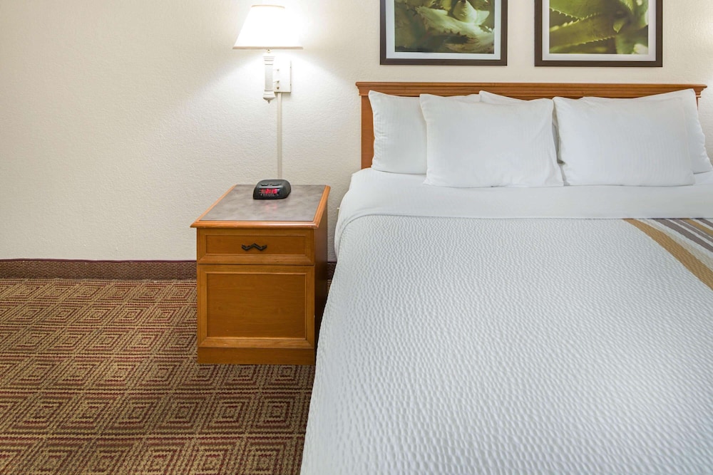 Imagen de la habitación del Hotel La Quinta Inn by Wyndham San Diego - Miramar. Foto 3