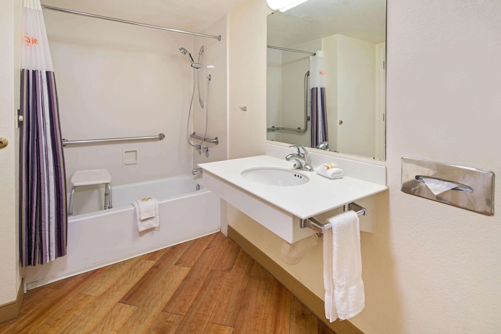 Imagen de la habitación del Hotel La Quinta Inn by Wyndham San Diego - Miramar. Foto 11