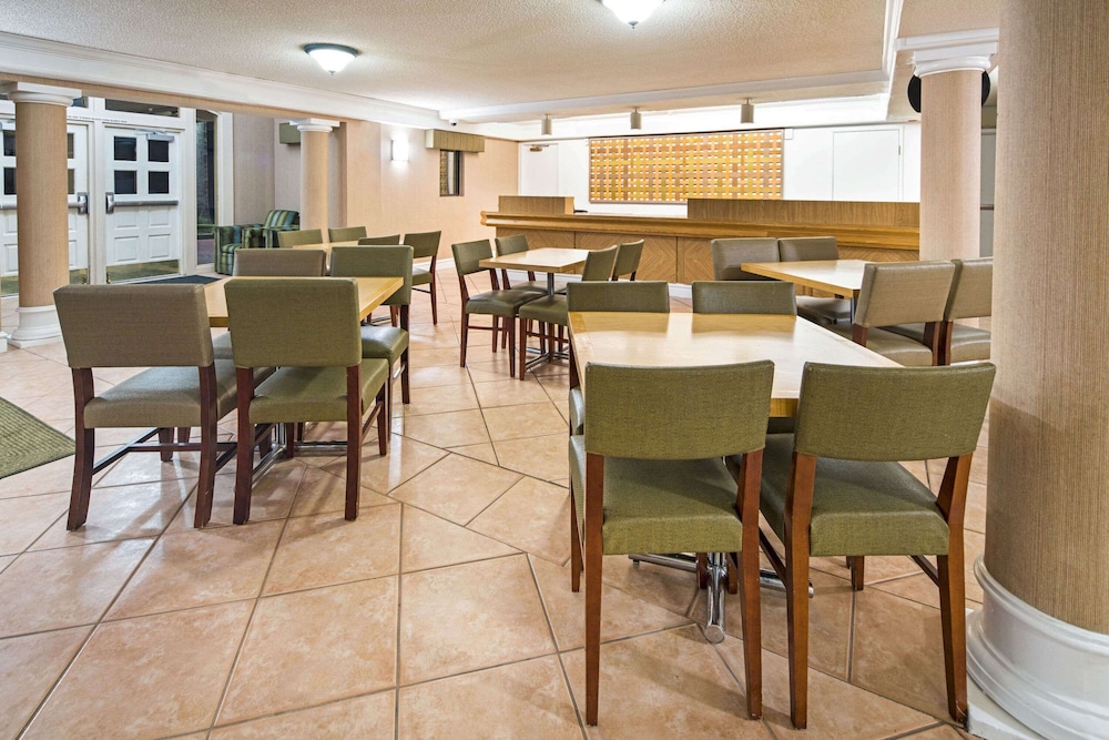 Imagen de los interiores del Hotel La Quinta Inn by Wyndham San Diego - Miramar. Foto 20