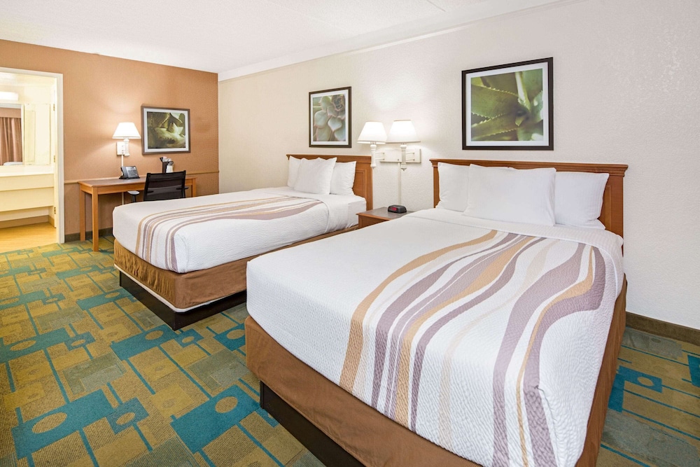 Imagen de la habitación del Hotel La Quinta Inn by Wyndham San Diego - Miramar. Foto 12