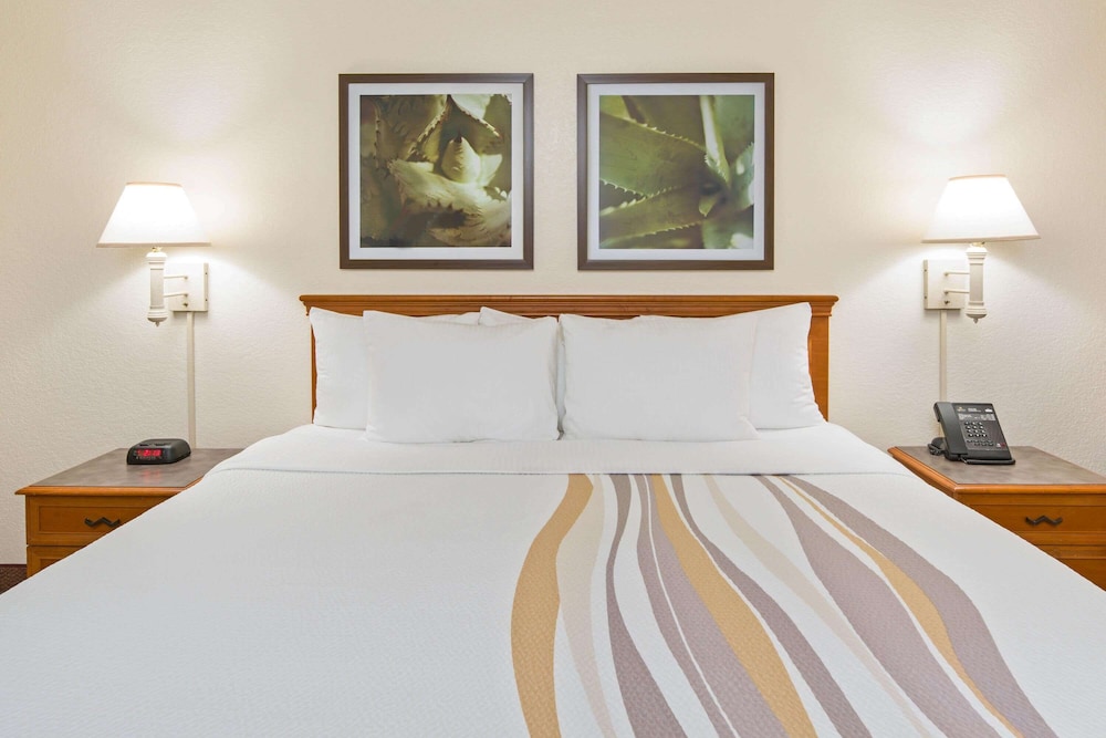 Imagen de la habitación del Hotel La Quinta Inn by Wyndham San Diego - Miramar. Foto 15
