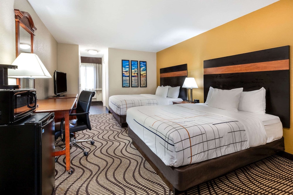 Imagen de la habitación del Hotel La Quinta Inn by Wyndham Sandusky near Cedar Point. Foto 3