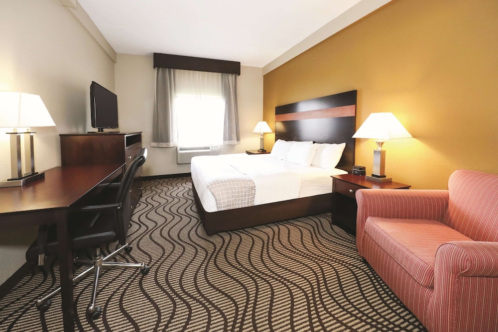 Imagen de la habitación del Hotel La Quinta Inn by Wyndham Sandusky near Cedar Point. Foto 6