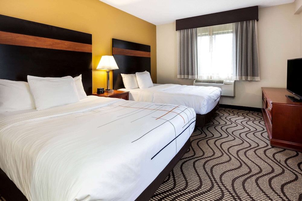 Imagen de la habitación del Hotel La Quinta Inn by Wyndham Sandusky near Cedar Point. Foto 7