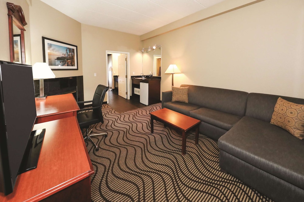 Imagen de la habitación del Hotel La Quinta Inn by Wyndham Sandusky near Cedar Point. Foto 13