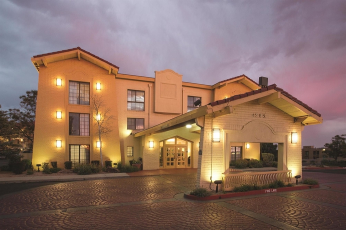Imagen general del Hotel La Quinta Inn by Wyndham Santa Fe. Foto 1