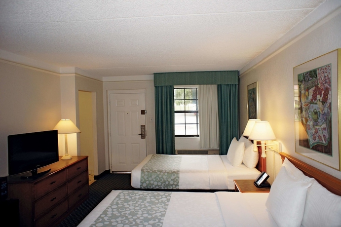 Imagen de la habitación del Hotel La Quinta Inn by Wyndham Tampa Bay Pinellas Park Clearwater. Foto 2