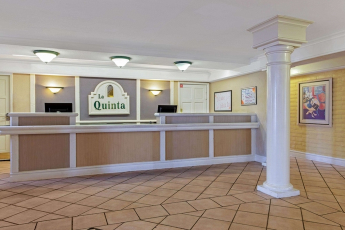 Imagen de los interiores del Hotel La Quinta Inn by Wyndham Tampa Bay Pinellas Park Clearwater. Foto 16