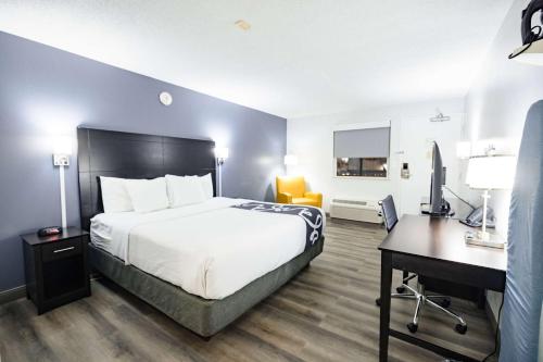 Imagen de la habitación del Hotel La Quinta Inn by Wyndham Tampa Near Busch Gardens, Tampa . Foto 16