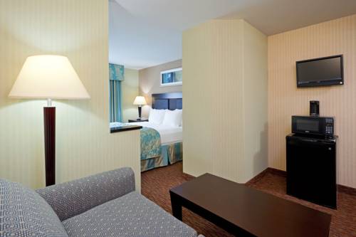 Imagen de la habitación del Hotel La Quinta Inn by Wyndham West Long Branch/NJ Shore Area. Foto 5